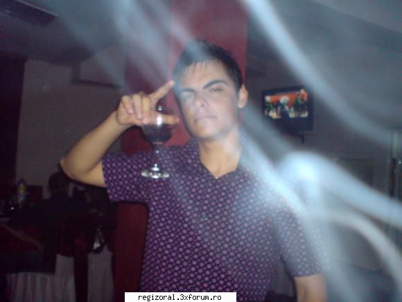 here d!@bol!k :X - NUme Varsta:19 Oras Hobby : Fotbal,Handbal,cs - Hi5 - Prezintate, Pune o poza